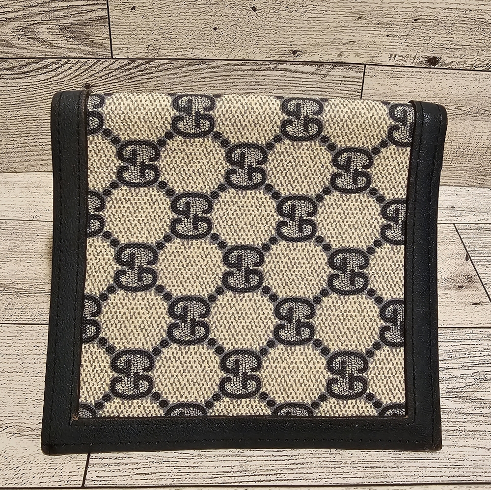 Gucci bi fold wallet rare EUC - Picture 4 of 10